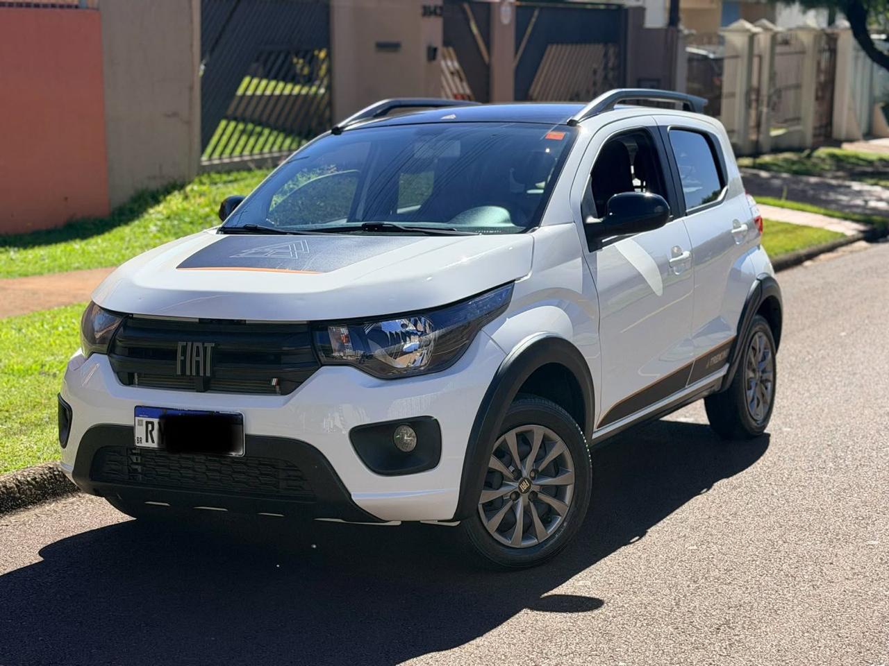 REPASSE ABAIXO DA FIPE - FIAT MOBI TREKKING 1.0 COMPLETO 2023. 